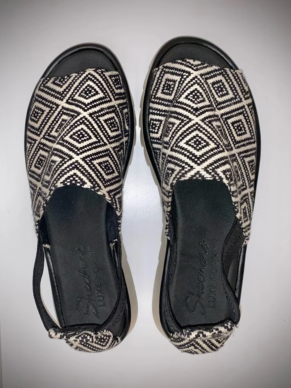 Skechers Black & White Geometric Slip-On Mules